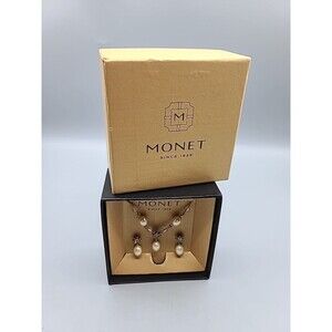 Vintage Monet Pearl Style Gold Tone Earrings Necklace Set In Box